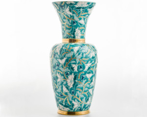 Heritage - Green PM Neck Vase D5685